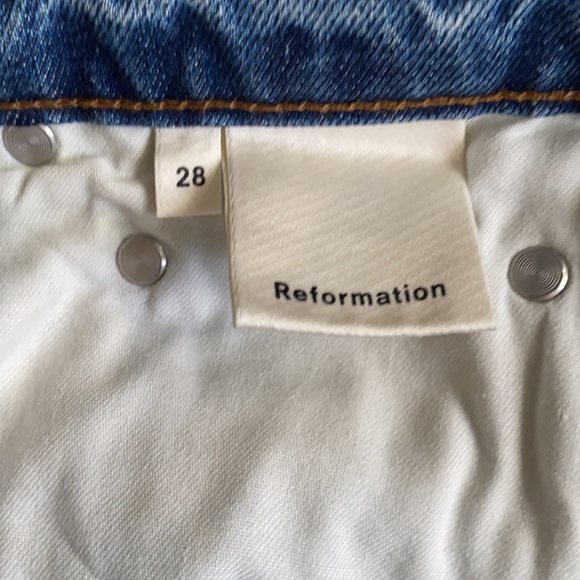 Reformation Size 28 Cynthia High Relaxed Jean in Antigua Wash - Picture 7 of 13